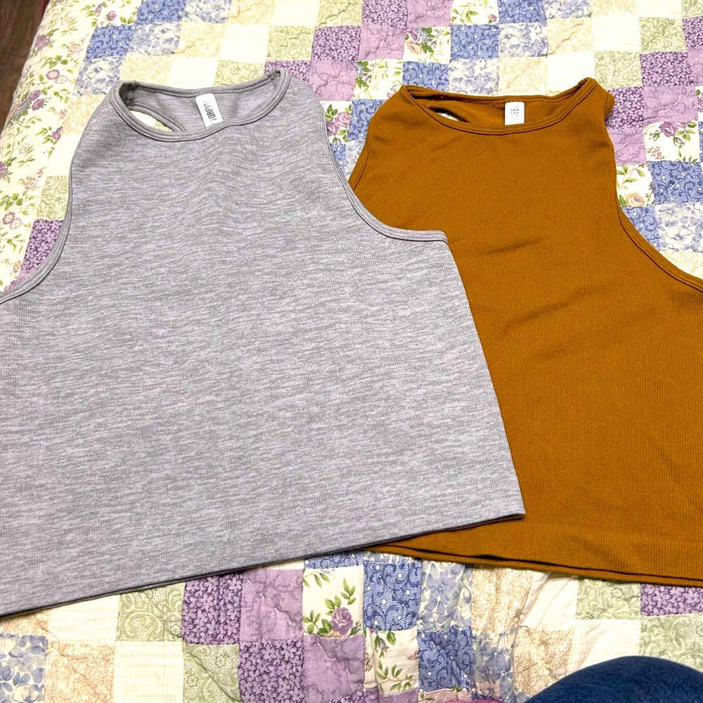 Pebby Forevee Crop Tops - Gray and Brown L/XL